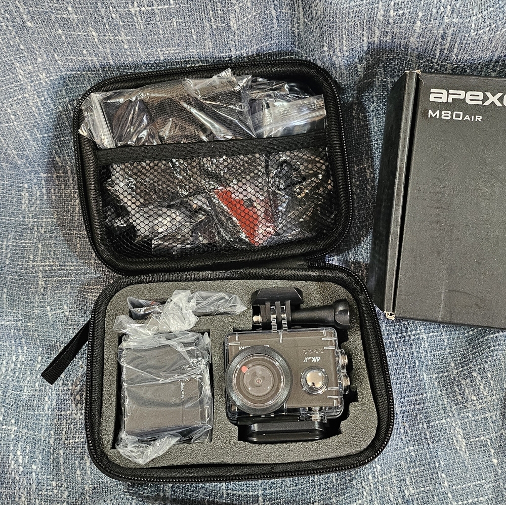 4K Action Camera - Picture 8 of 8